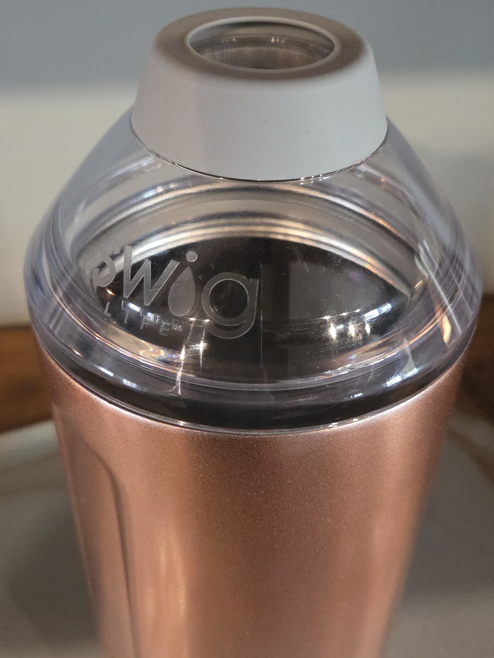 Swig Rose Gold Insulated Wine Bottle Holder - Picture 3 of 3